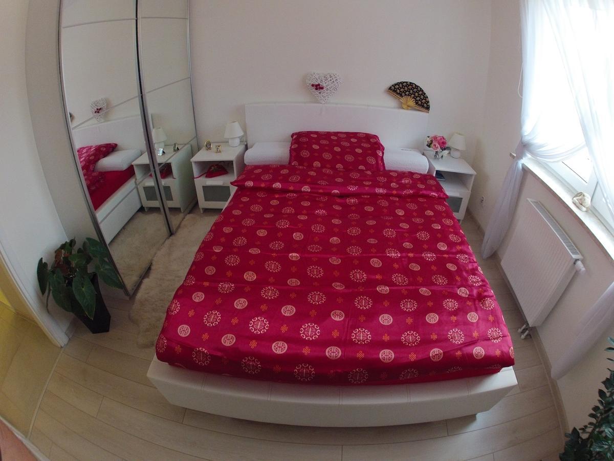 Apartament Alicja Apartment Walbrzych Bagian luar foto